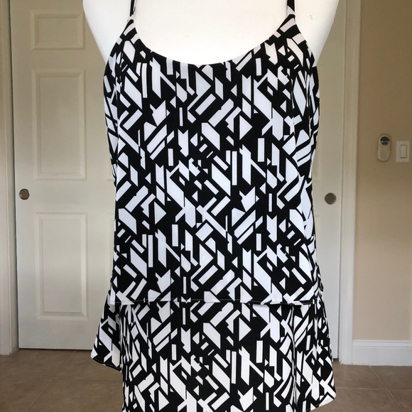 Top - Picture 2 of 3